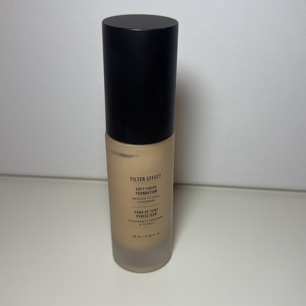 Morphe Foundation - Picture 3 of 4